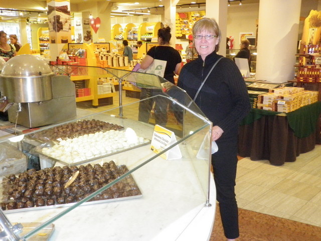 Jane in Chocolate Outlet in Bariloche Known for Chocolate